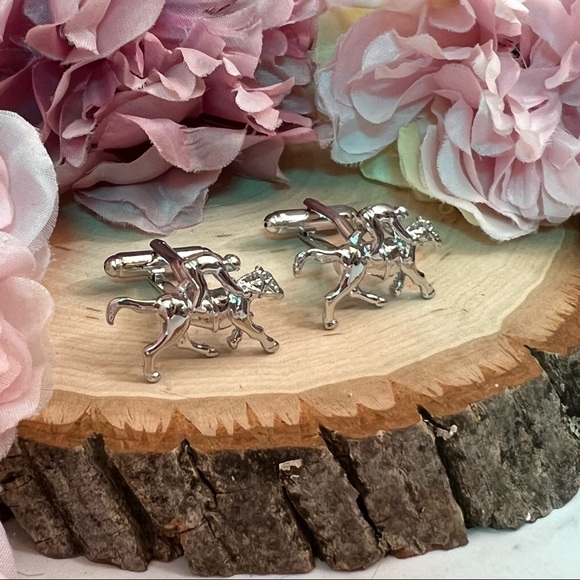 Galloping Racehorse and Jockey Silver Cufflinks - Picture 7 of 15